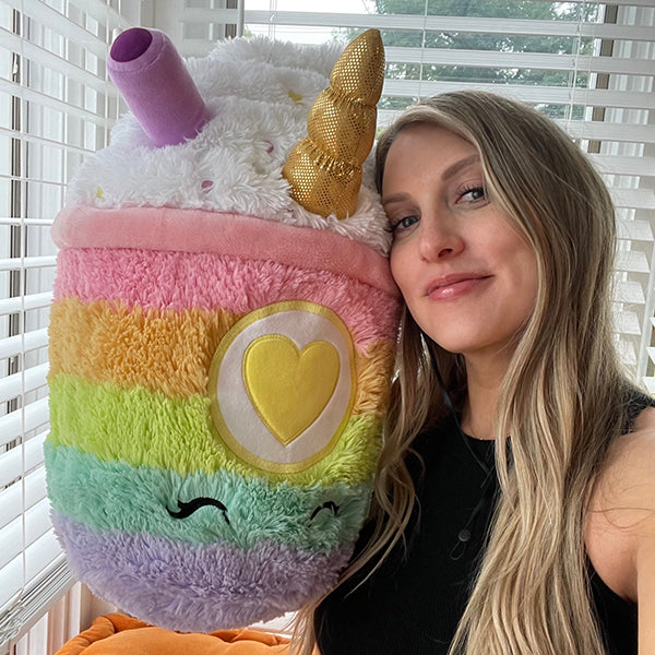 Peluche Comfort Food Squishable – Latte Licorne