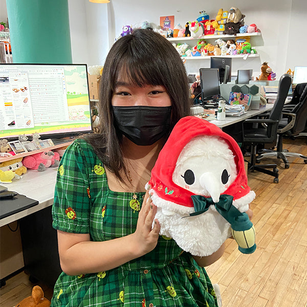 Peluche Mini Squishable – Infirmière de la Peste de Noël