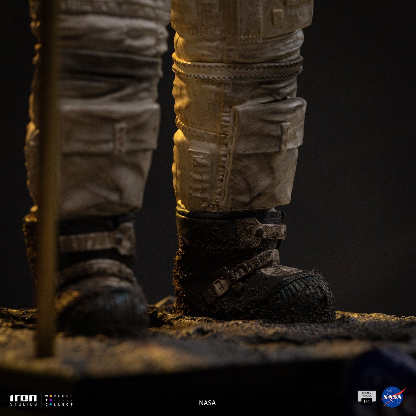 Statue Apollo 11 Astronaut - Nasa - Legacy Replica 1/4