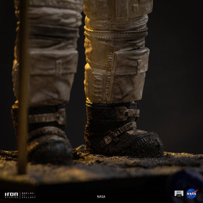 Statue Apollo 11 Astronaut - Nasa - Legacy Replica 1/4