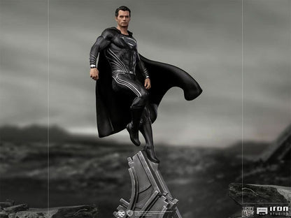 Statue Superman Black Suit - Justice League - Art Scale 1/10