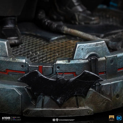 Statue Batman Unleashed - DC Comics - Art Scale 1/10