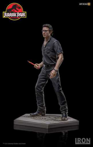 Ian Malcolm Statue - Jurassic Park - Art Scale 1/10
