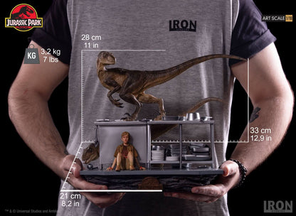 Velociraptors Statue in the Kitchen Diorama - Jurassic Park - Art Scale 1/10