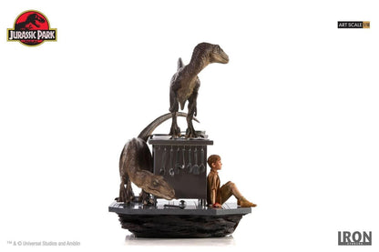 Velociraptors Statue in the Kitchen Diorama - Jurassic Park - Art Scale 1/10