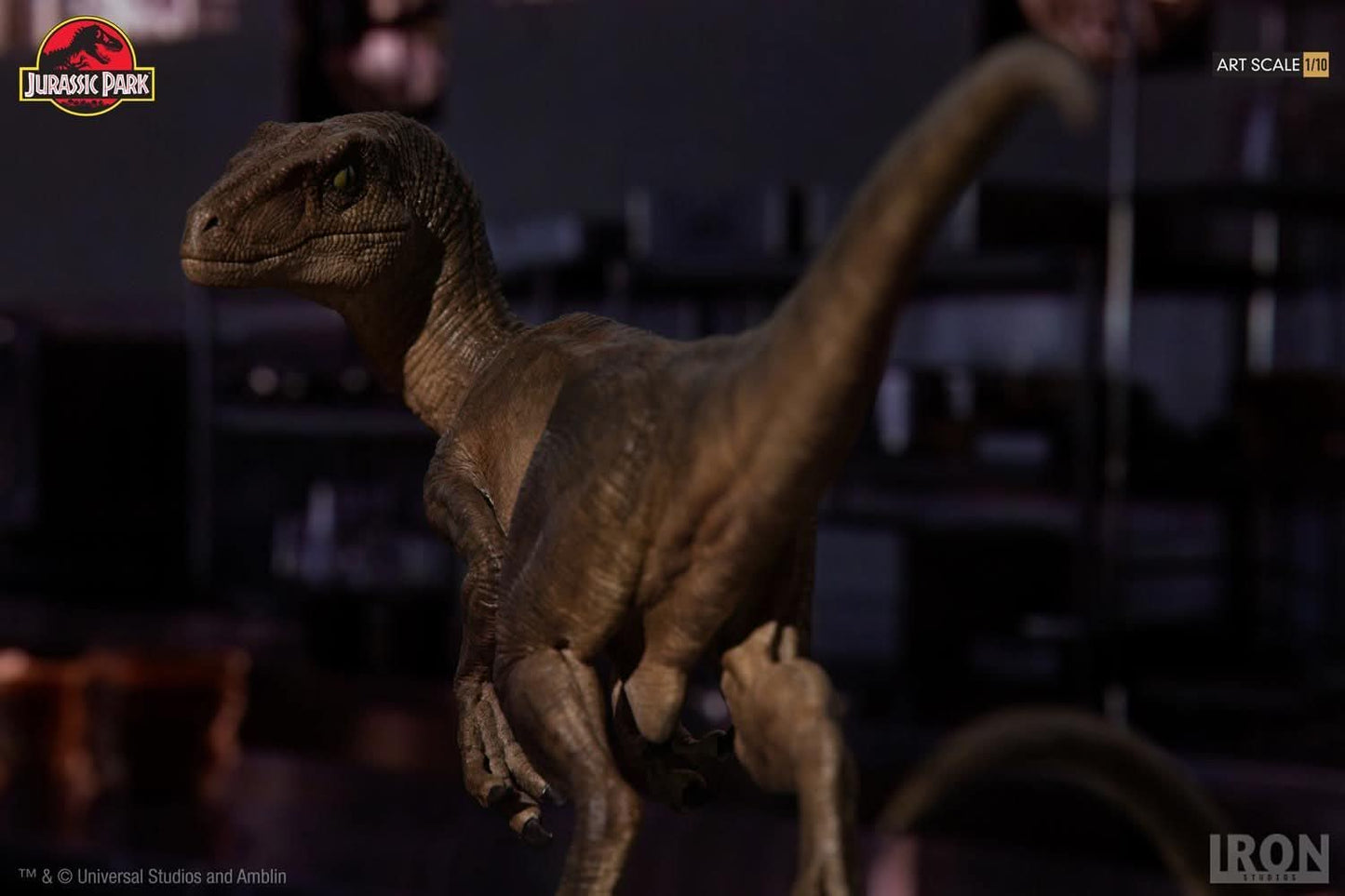 Velociraptors Statue in the Kitchen Diorama - Jurassic Park - Art Scale 1/10