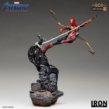 Statue Iron Spider Vs Outrider - Avengers: Endgame - Art Scale - Marvel Comics