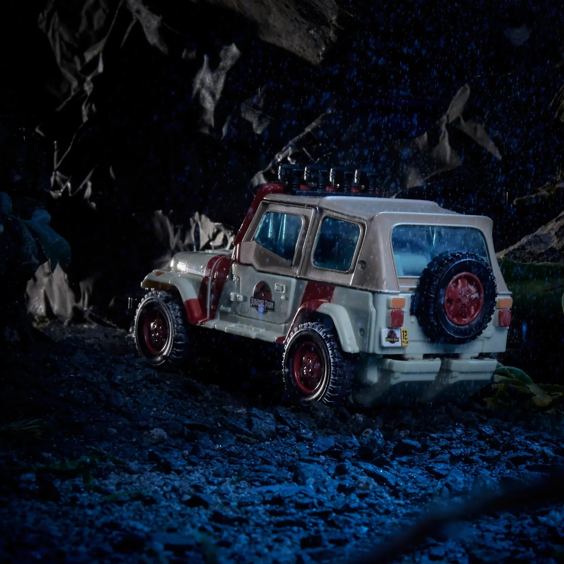 Transformers Collaborative Jurassic Park x Transformers Dilophocon et Autobot JP12 – vue produit 14