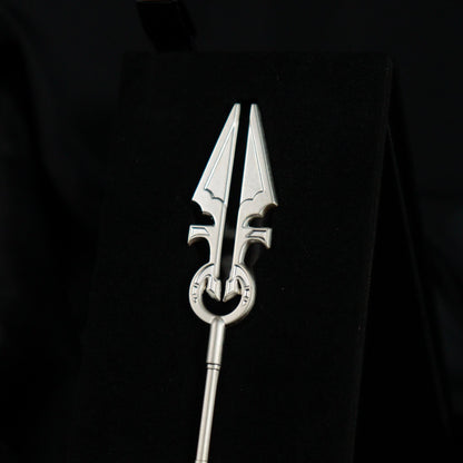 Réplique collector Magic: The Gathering - .999 Silver Plated Avacyn's Moonsilver Spear Mini