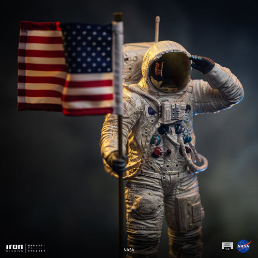Apollo 11 Astronaut Statue - Nasa - Legacy Replica 1/4
