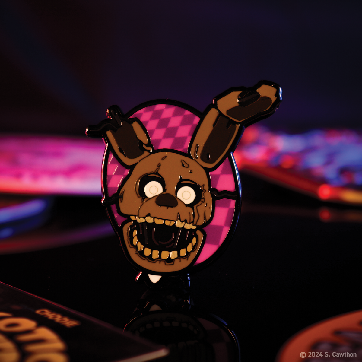 Display de 12 blind boxes Five Nights at Freddy’s - pin’s mystère - mise en situation 8