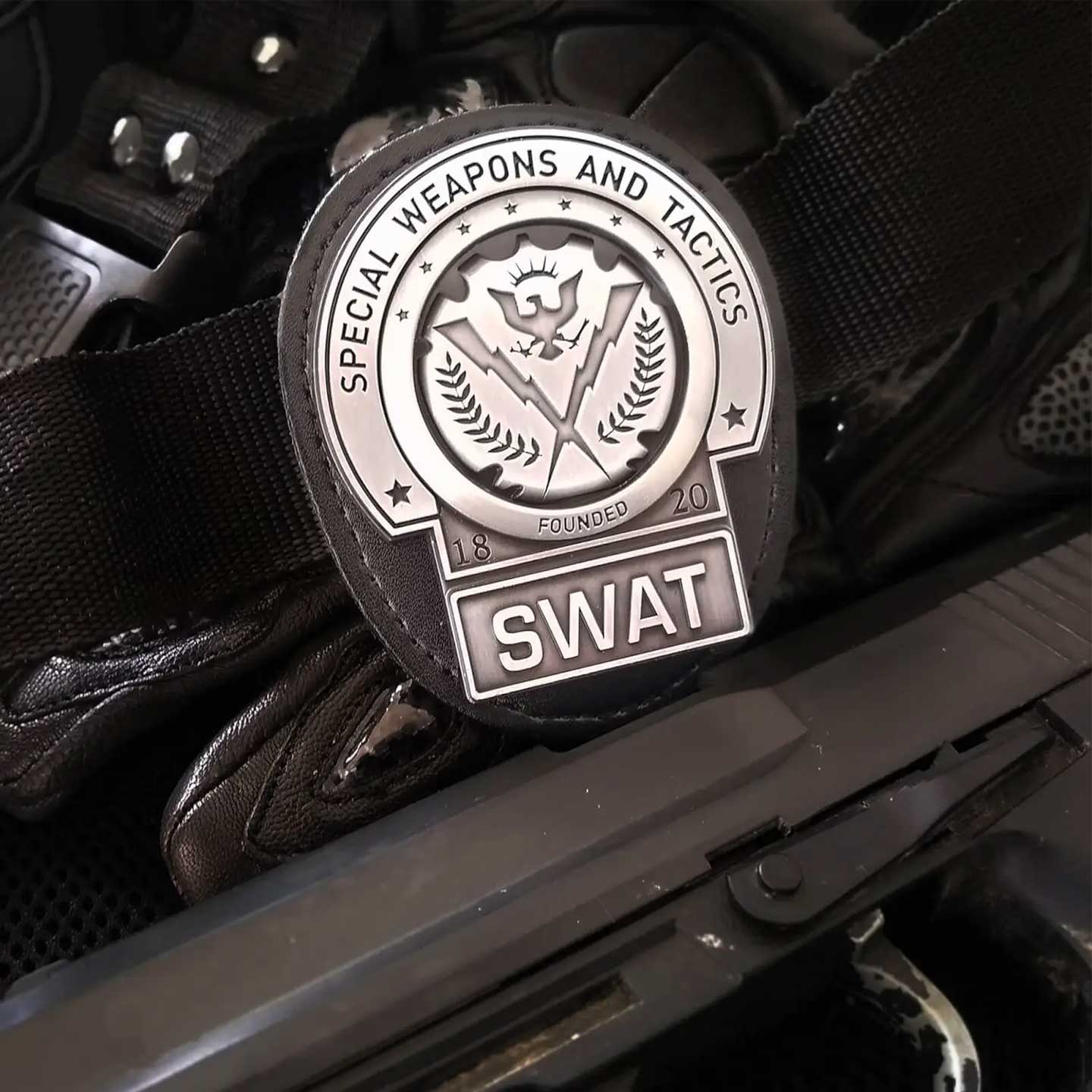 Réplique collector The Dark Knight - Gotham City SWAT BadgeRRéplique collector The Dark Knight - Gotham City SWAT BadgeéRéplique collector The Dark Knight - Gotham City SWAT BadgepRéplique collector The Dark Knight - Gotham City SWAT BadgelRéplique collector The Dark Knight - Gotham City SWAT BadgeiRéplique collector The Dark Knight - Gotham City SWAT BadgeqRéplique collector The Dark Knight - Gotham City SWAT BadgeuRéplique collector The Dark Knight - Gotham City SWAT BadgeeRéplique collector The Dark Knig