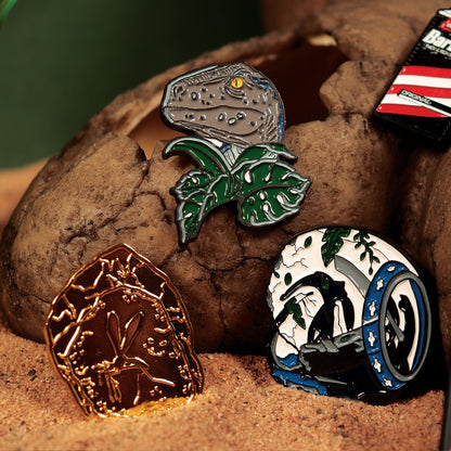 Display de 12 blind boxes Jurassic Park & Jurassic World - pin’s mystère - mise en situation 3